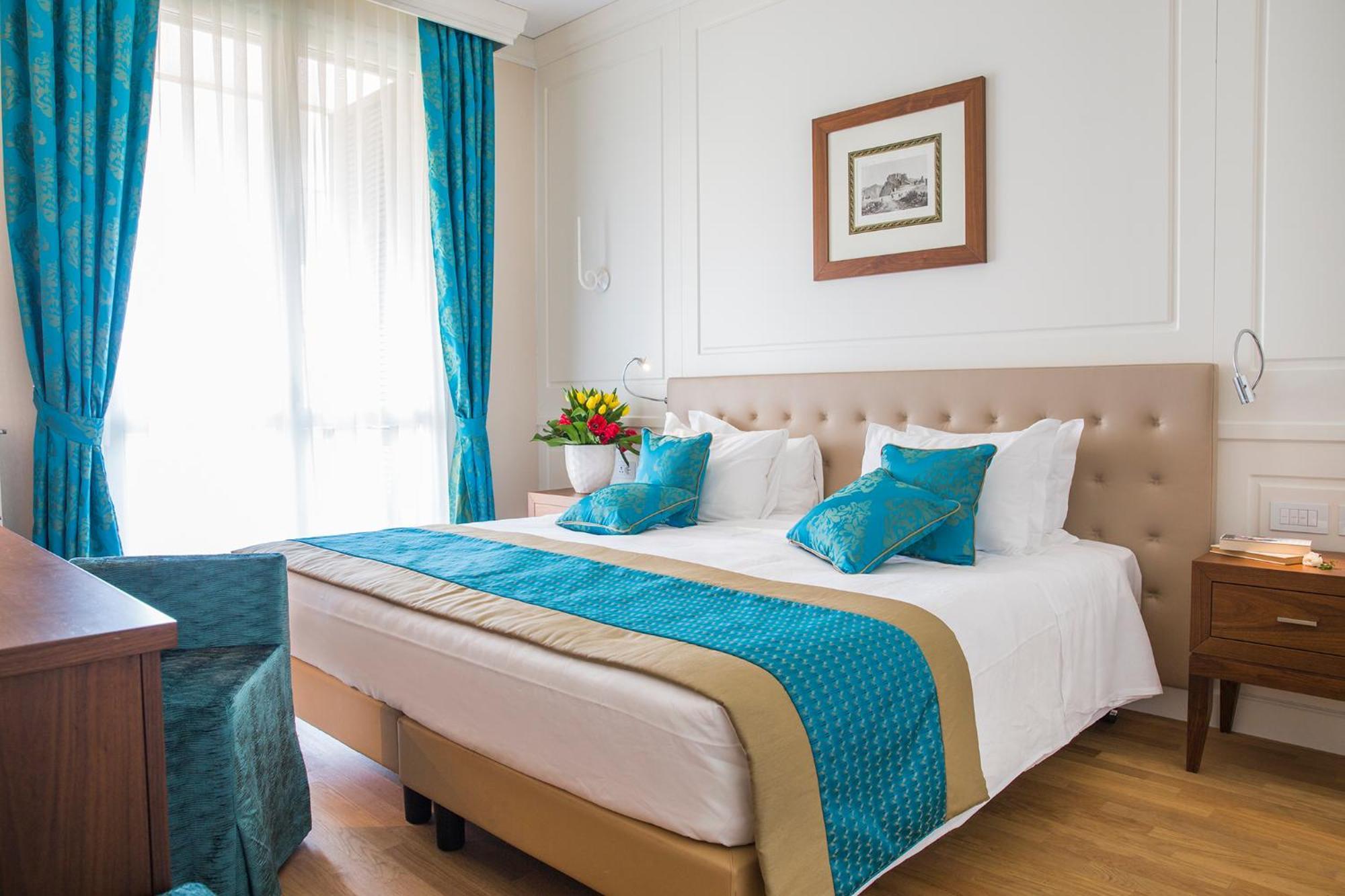 Junior Suite mit Balkon und Seeblick